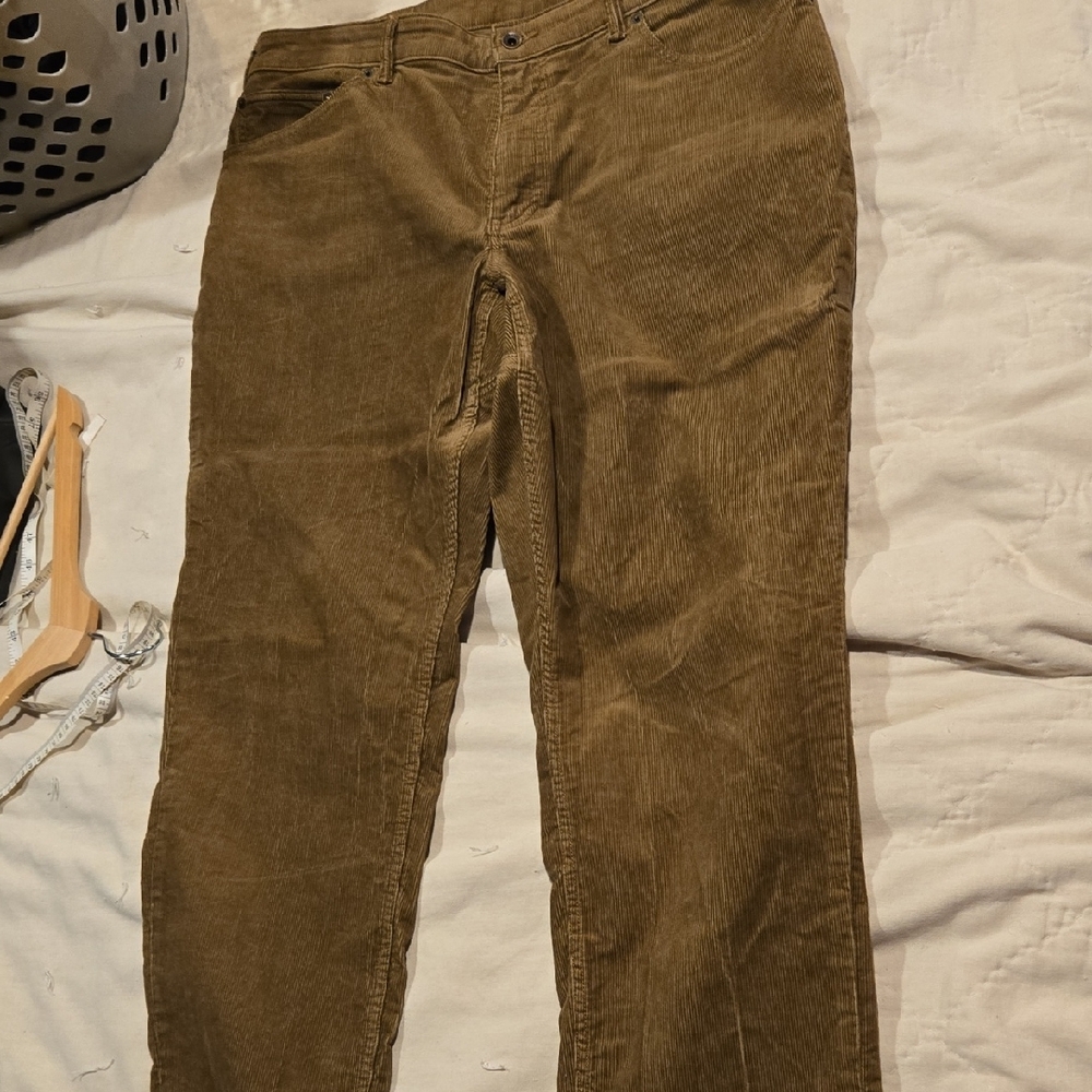 Duluth Trading Co Men's Dark Tan Corduroy Pants - Picture 4 of 6